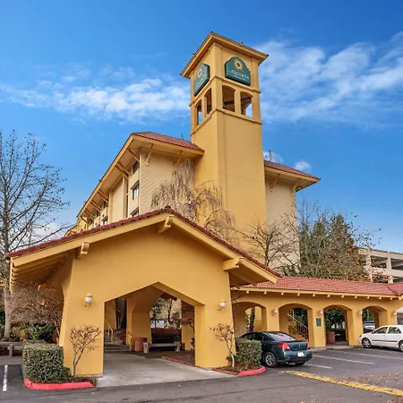 La Quinta By Wyndham Seattle Sea-Tac Airport Hotel